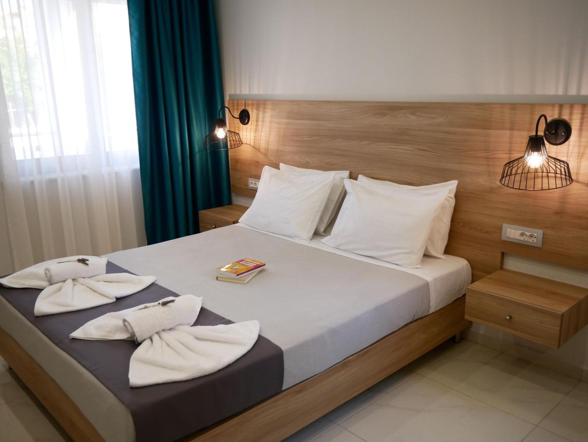 Erotokritos Studios Agia Marina Exteriér fotografie