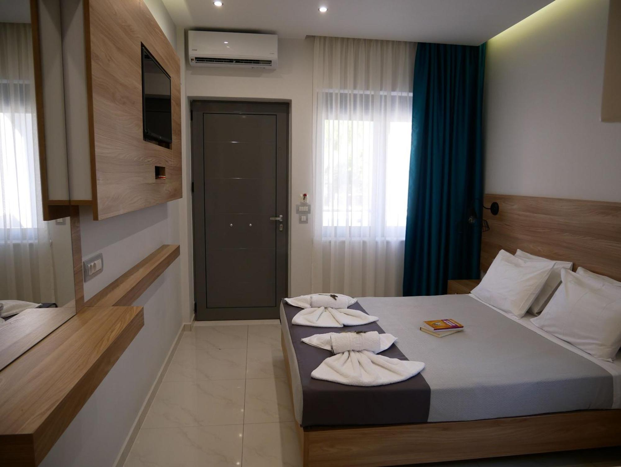 Erotokritos Studios Agia Marina Exteriér fotografie
