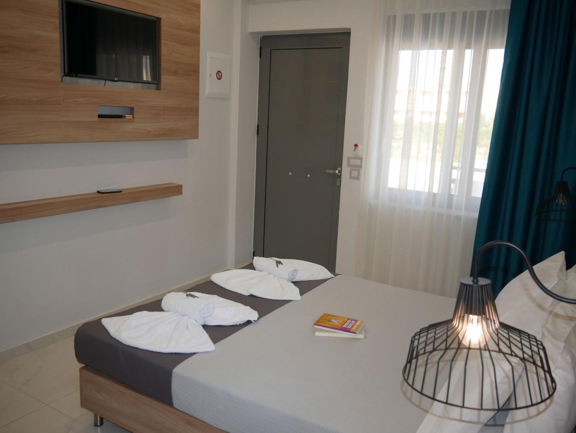 Erotokritos Studios Agia Marina Exteriér fotografie
