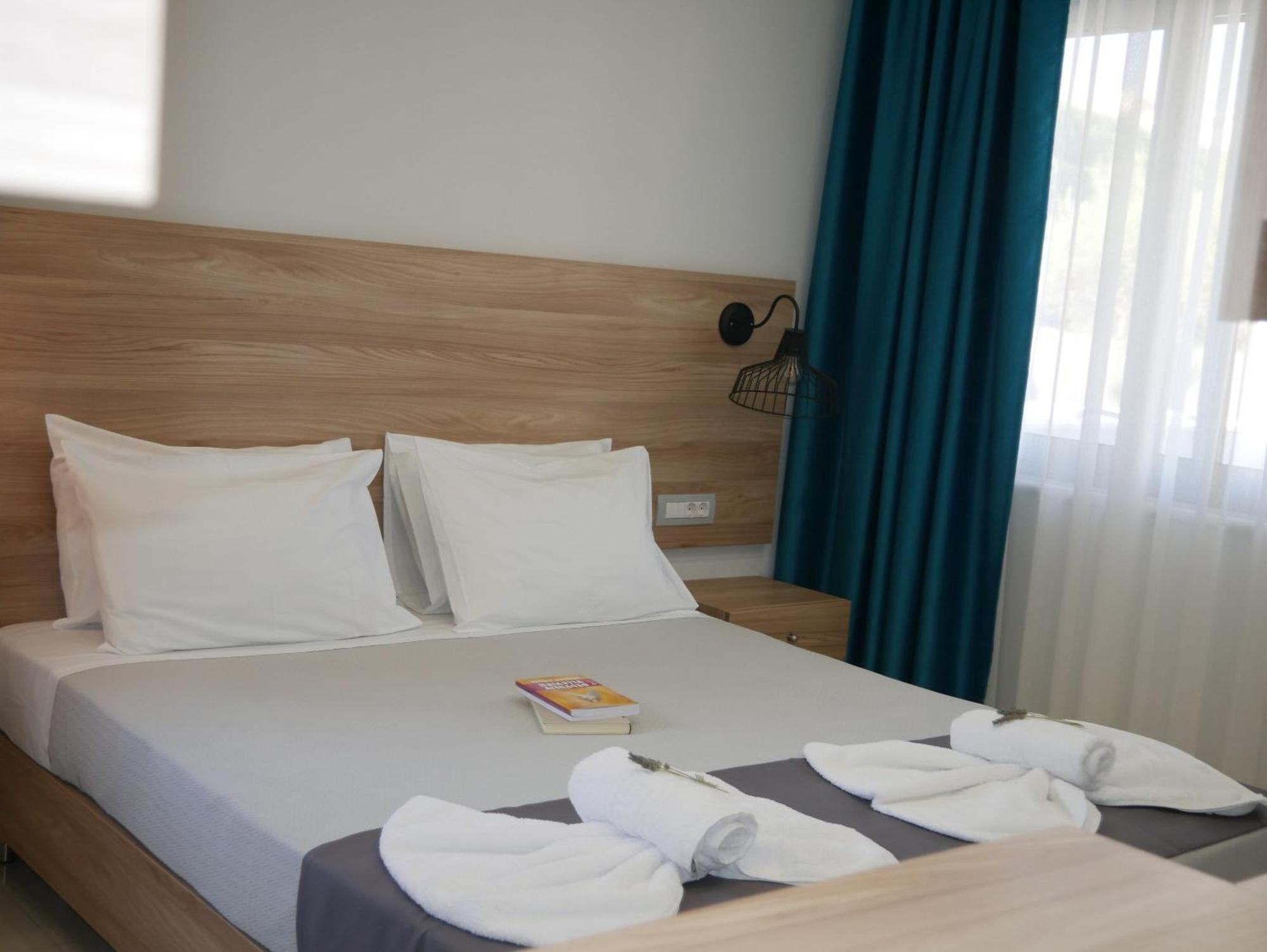 Erotokritos Studios Agia Marina Exteriér fotografie